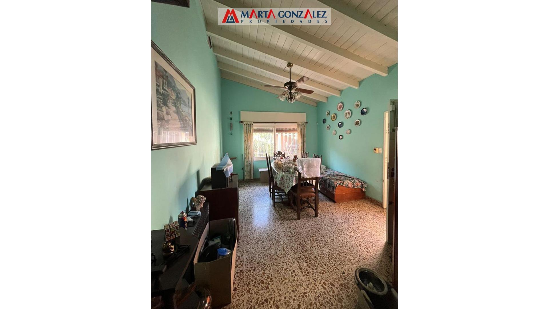 Casa en Venta con 4 cocheras