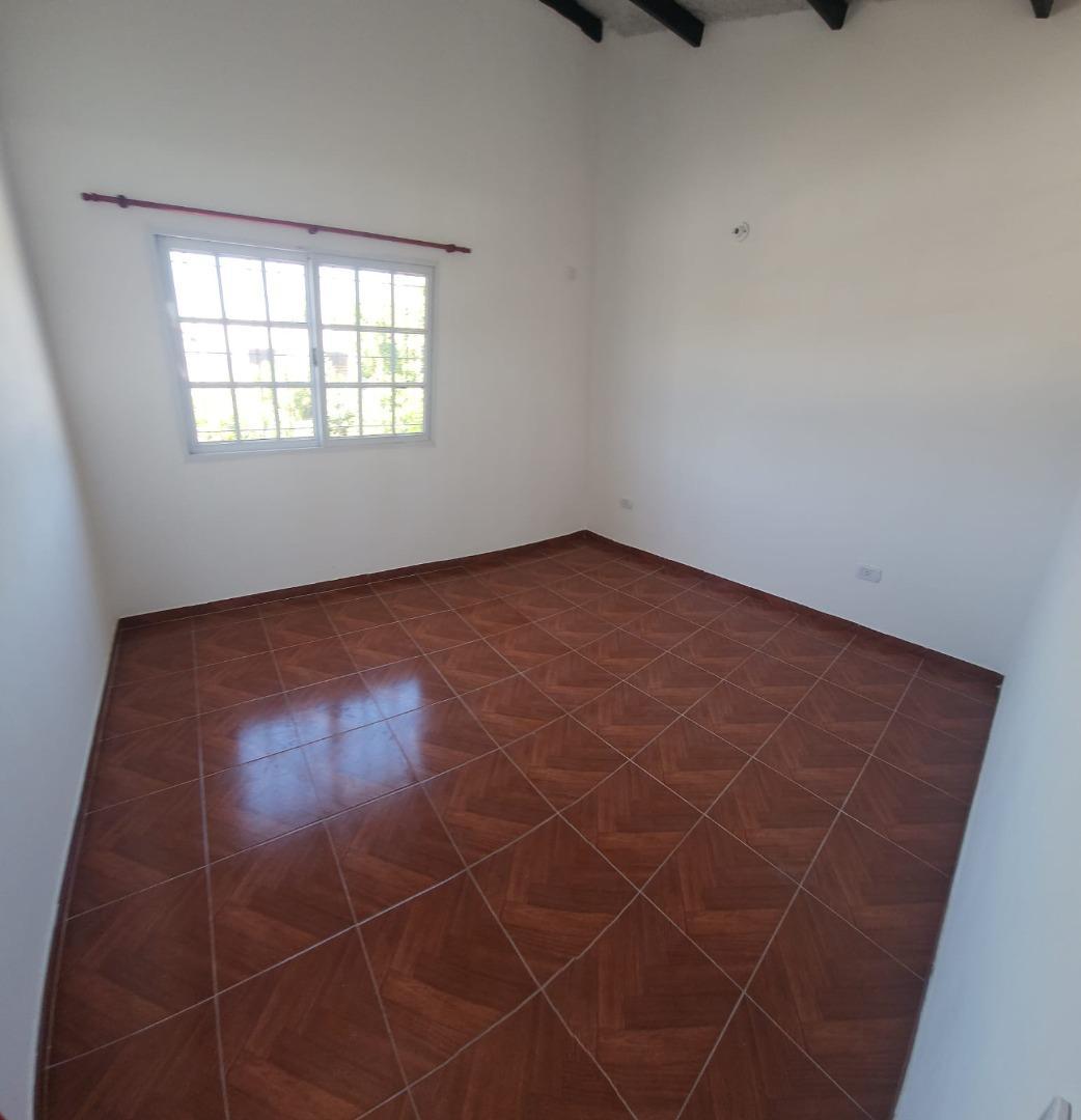 Depto Tipo Casa en Alquiler de 2 ambientes