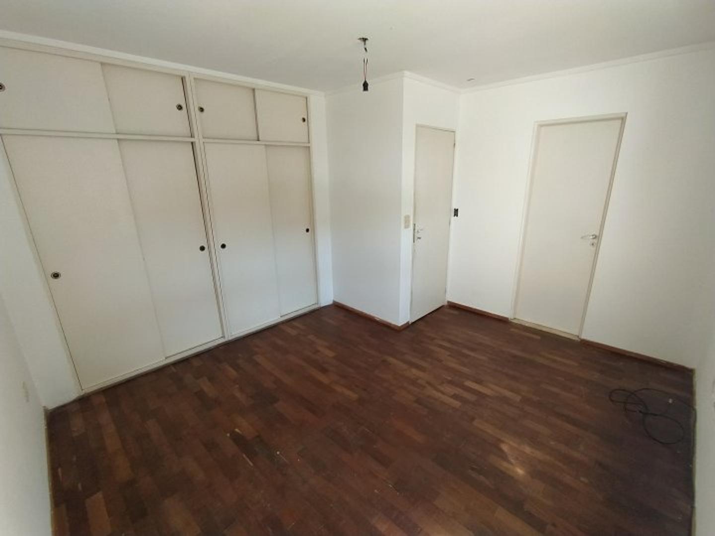 Departamento Dúplex de Pasillo