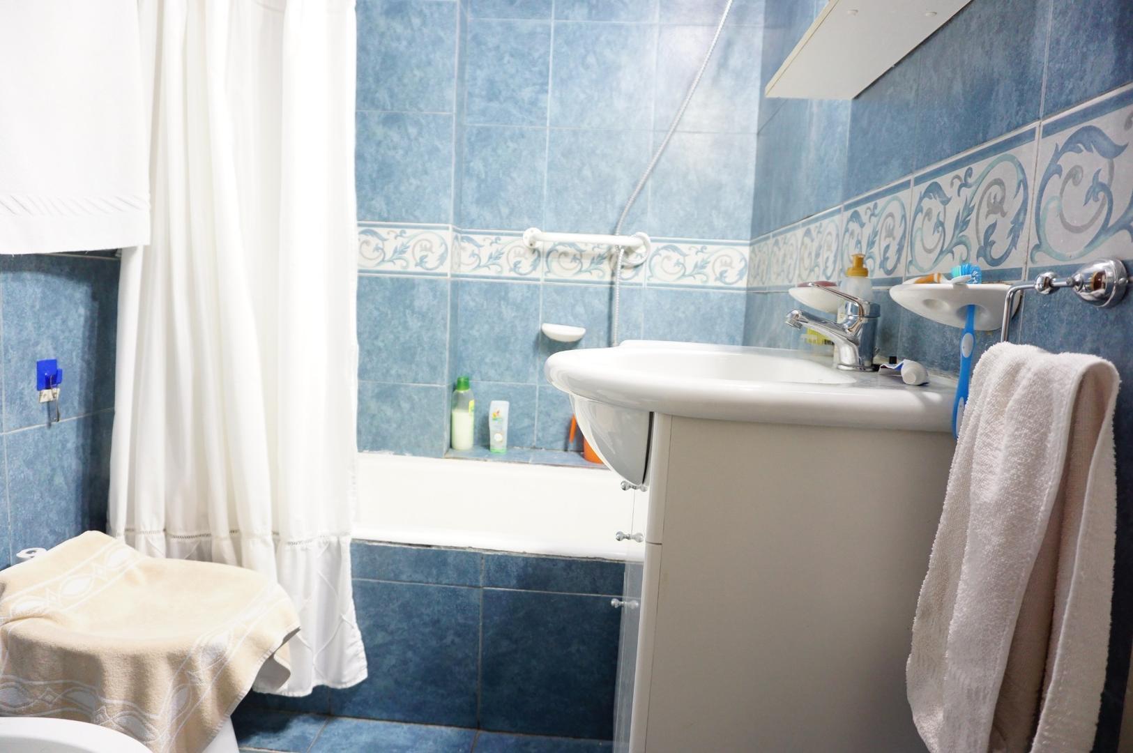 Departamento 5 ambientes con 2 baños