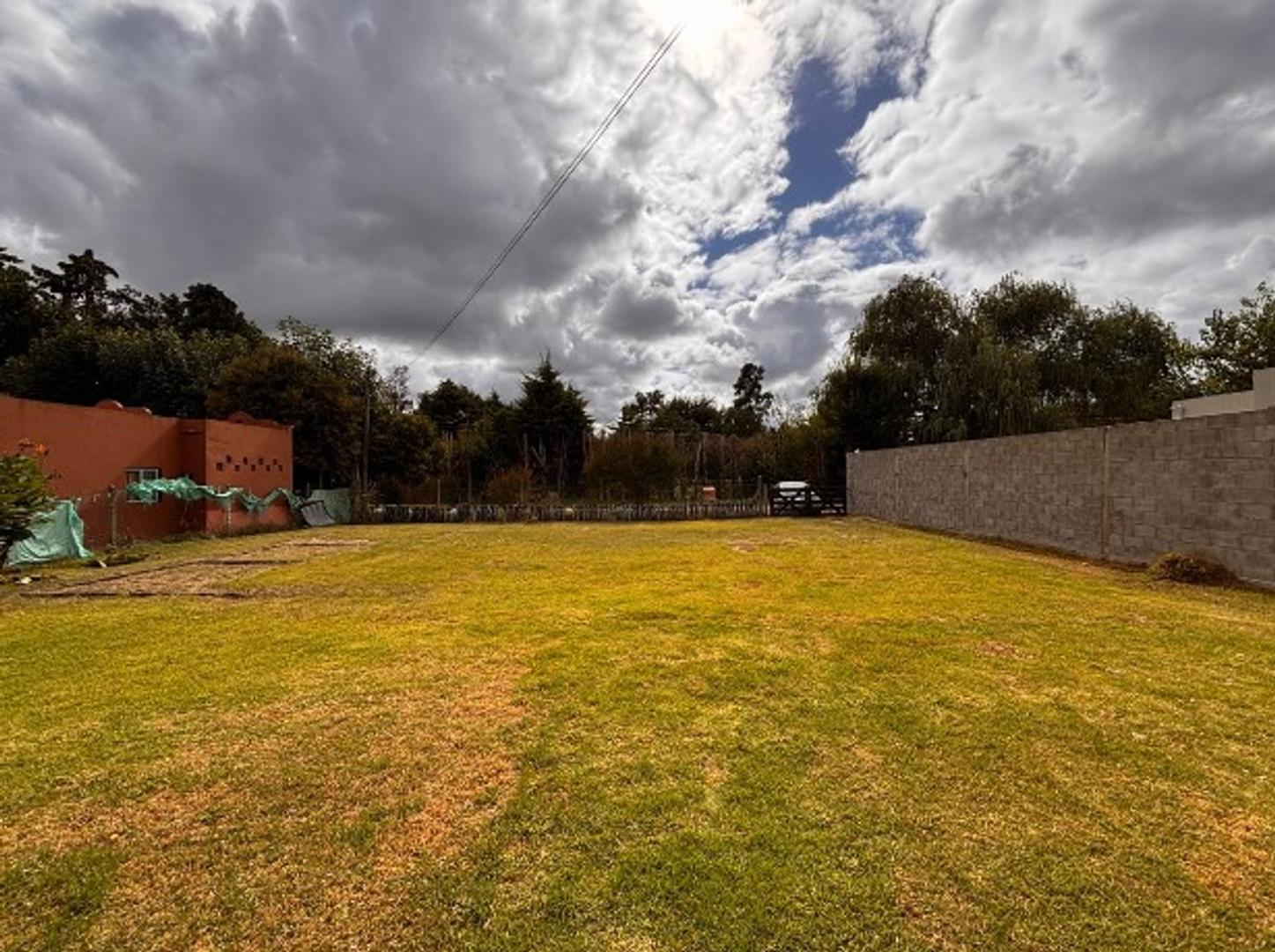 Casa en Venta con 3 cocheras