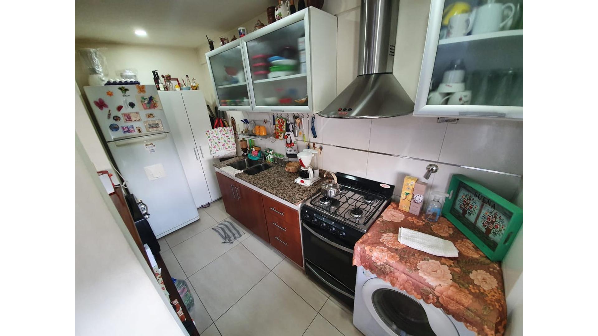 Departamento en Venta en Villa Dominico, USD 118.000