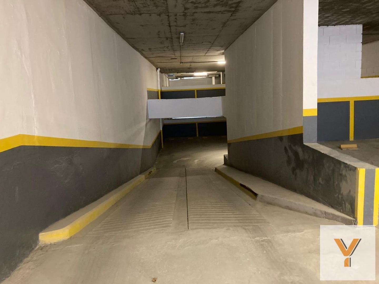 Cochera en venta - 12Mts2 - Almagro
