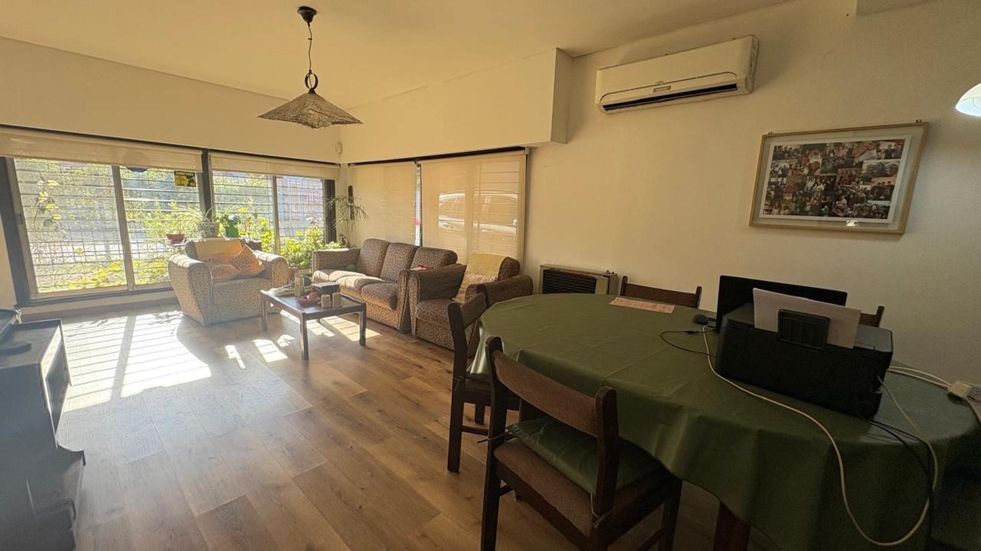 Casa en Venta en Castelar, USD 230.000