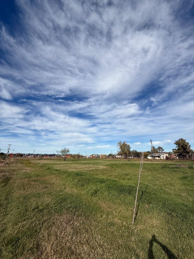 Terreno 968 m2 en pueblo turístico. Apto crédito. Villa ruiz