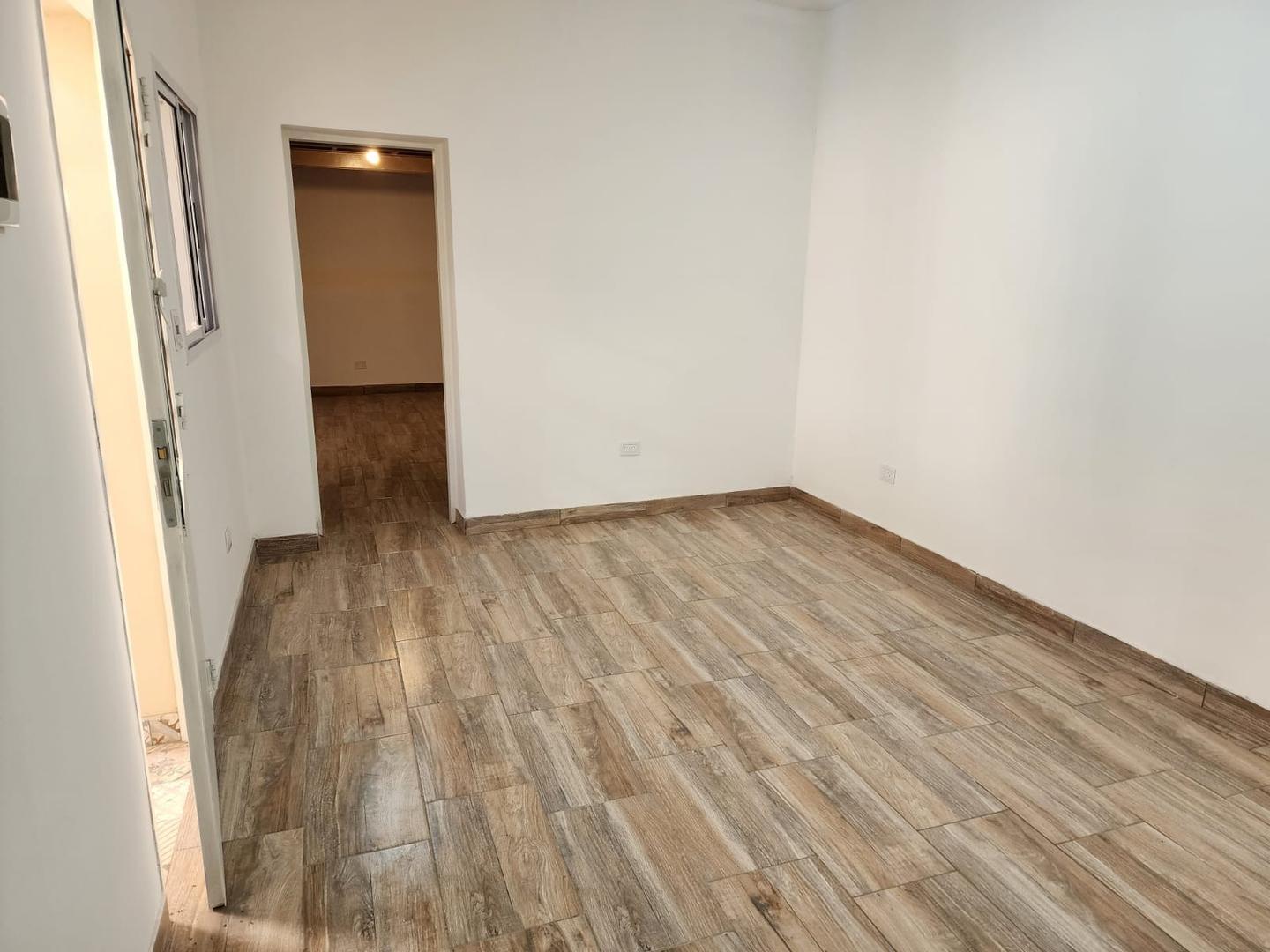 Depto Tipo Casa en Venta en Monserrat, USD 75.000