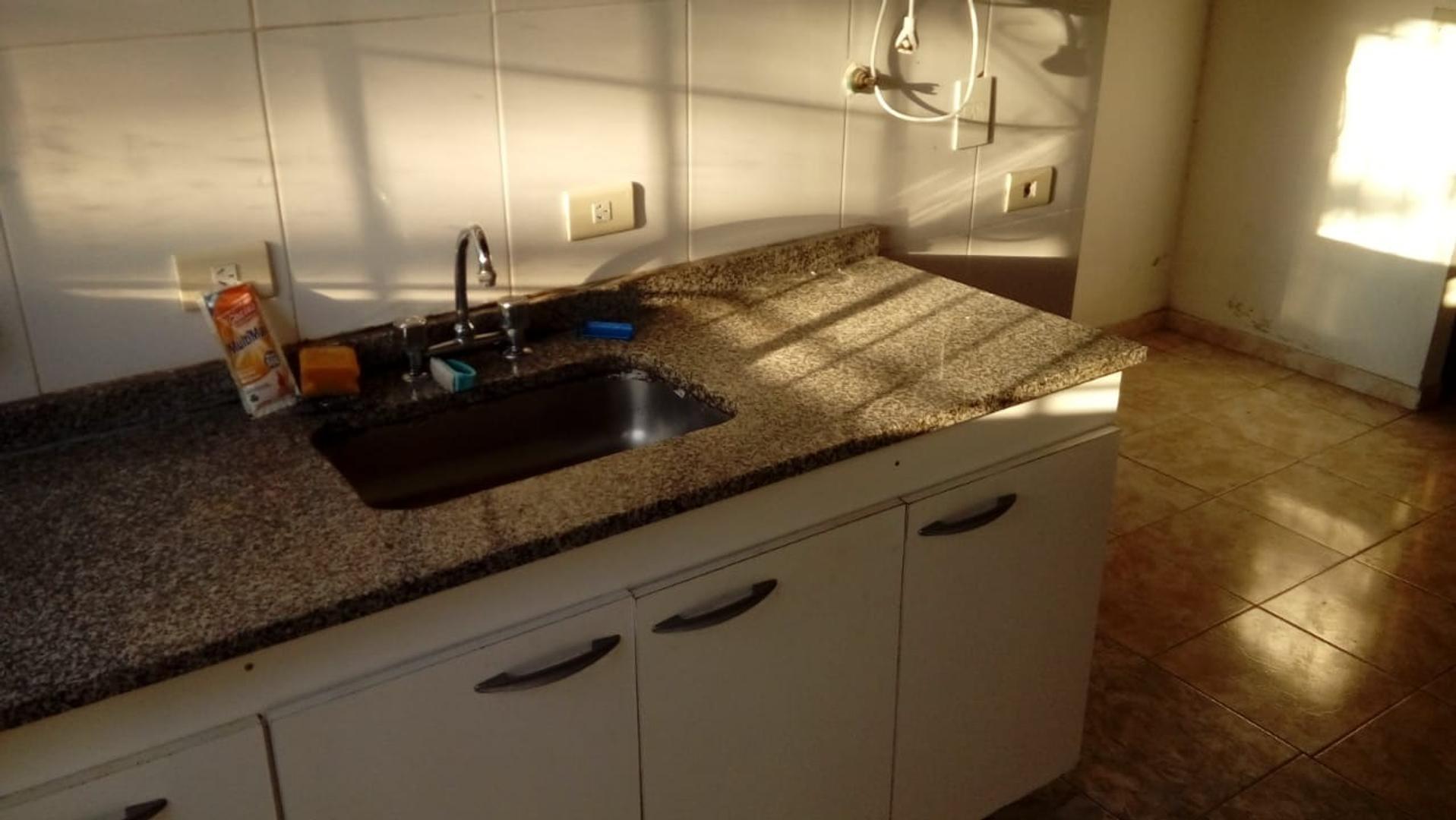 Depto Tipo Casa en Alquiler de 3 ambientes