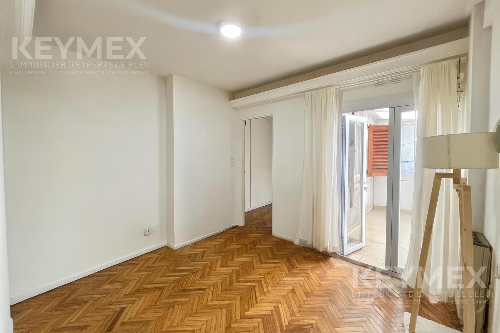 Venta 2 ambientes Recoleta con patio