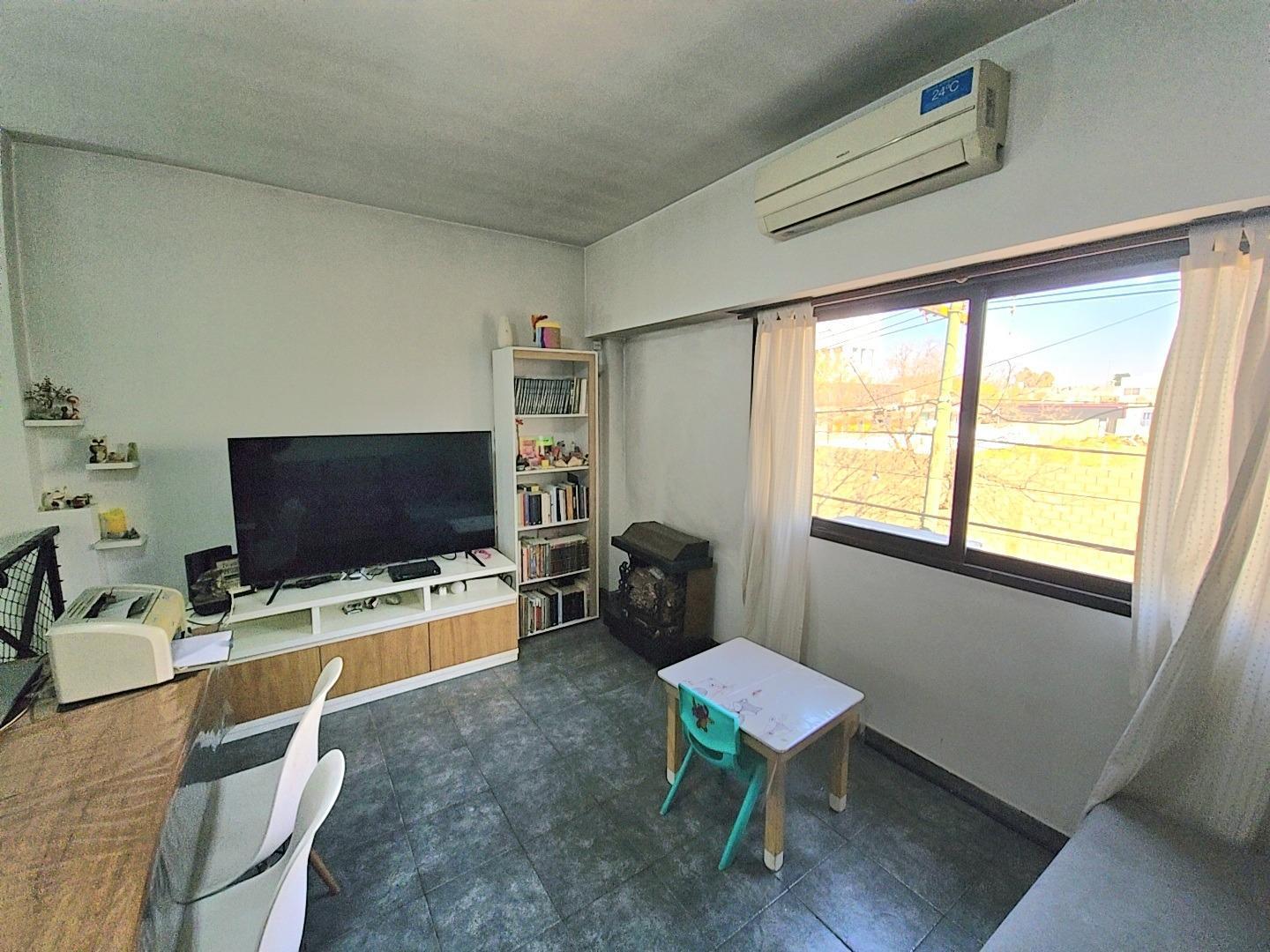Depto Tipo Casa en Venta de 3 ambientes