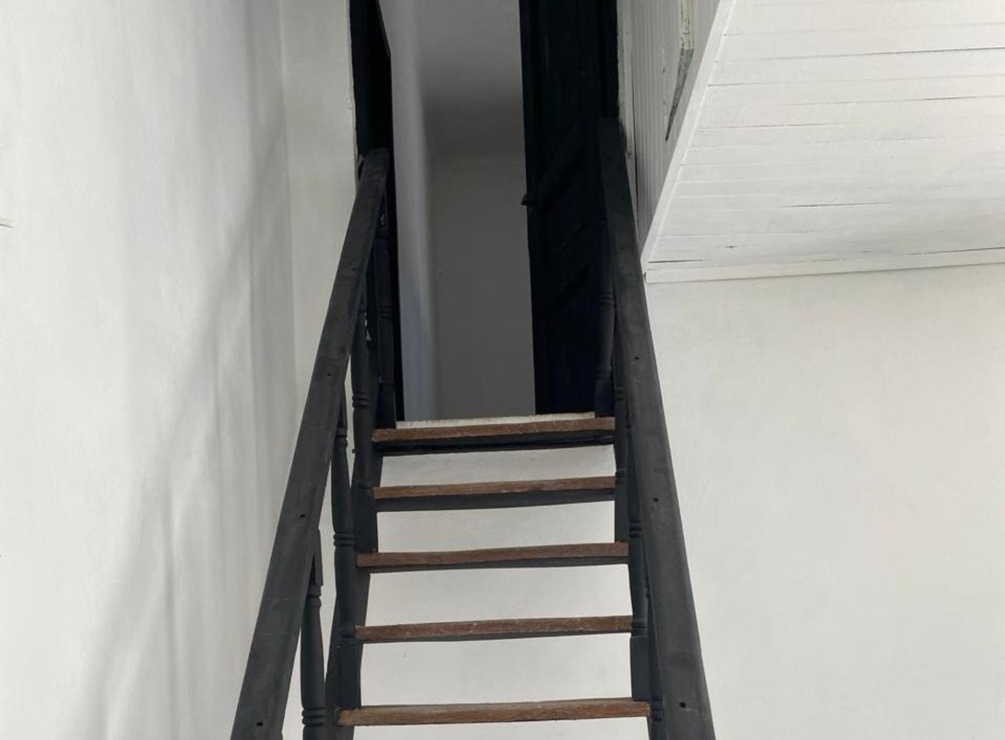 Depto Tipo Casa en Alquiler con 1 cocheras