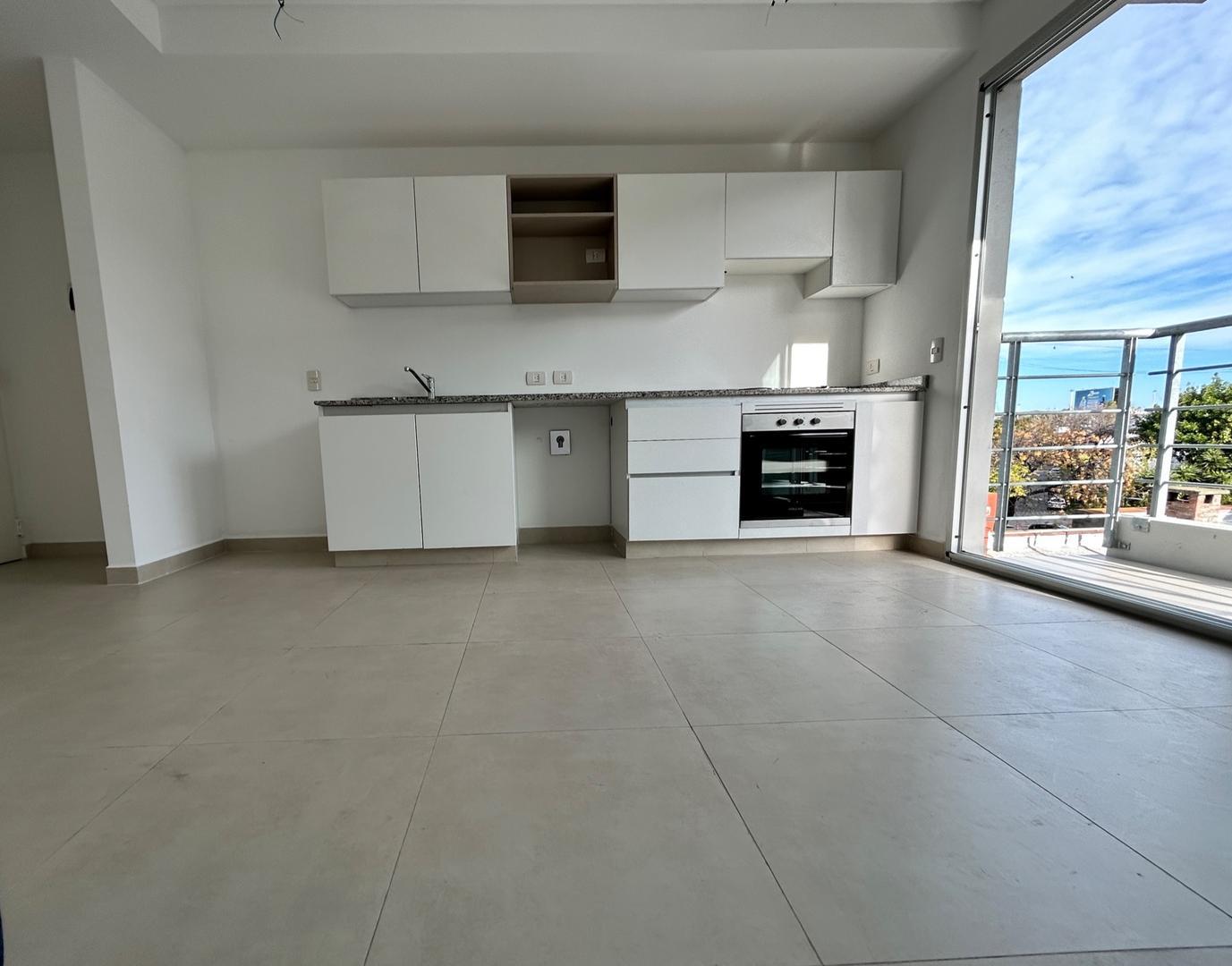 Aristobulo Del Valle Jc4332201pj 1600