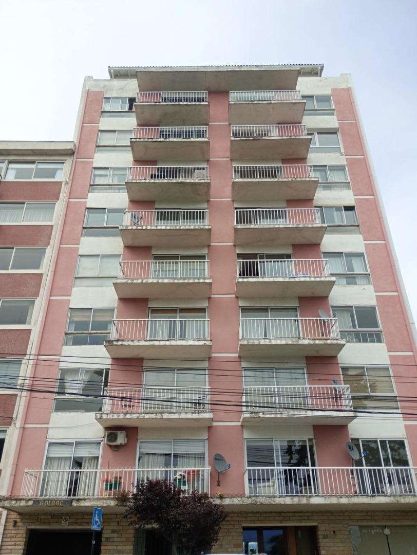 Departamento 3 ambientes frente al lago