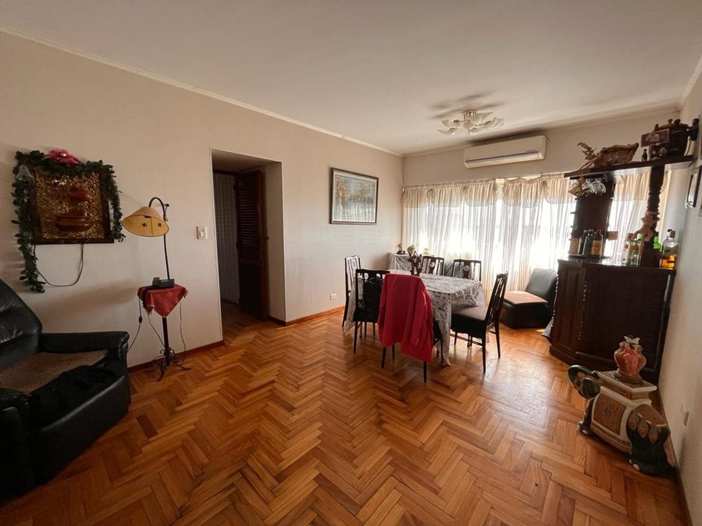 DEPARTAMENTO - 4 AMBIENTES - RAMOS MEJÍA