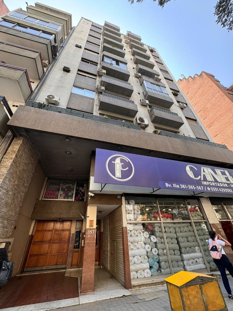 Bv Arturo Illia 300, Piso 2