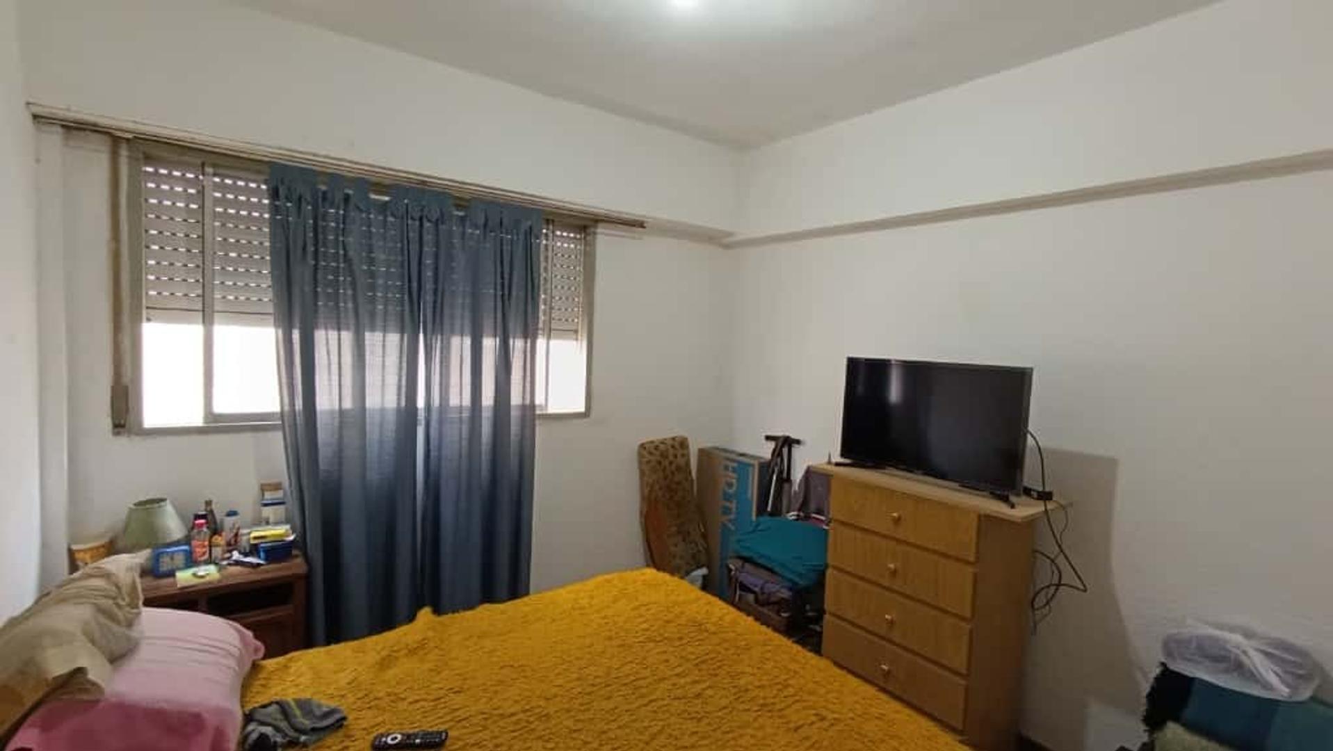 ERNE VENDE DEPARTAMENTO TRES AMBIENTES. CHAUVIN.