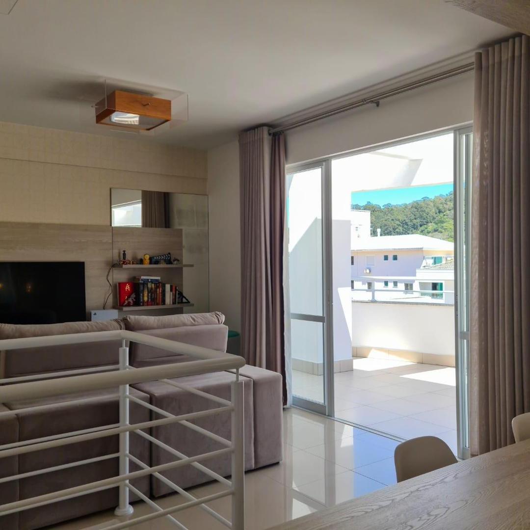 Basil Dúplex  amueblado, a pocos pasos del mar en la codicia