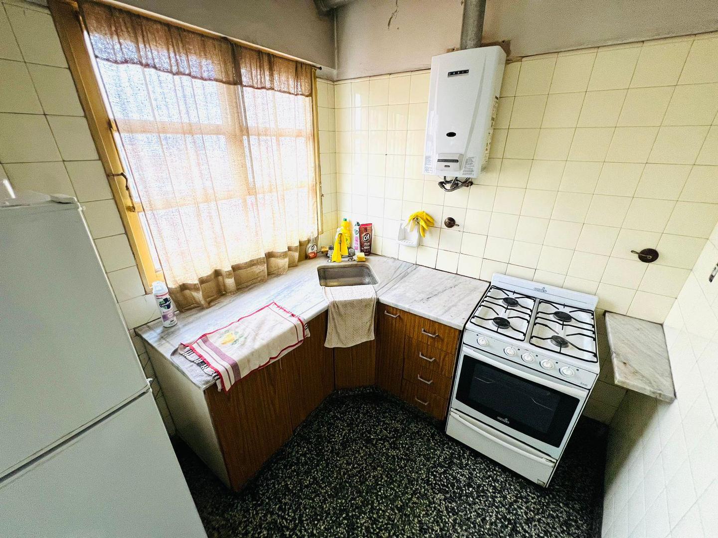 Departamento de 3 ambientes   baulera en venta, en Villa del Parque.