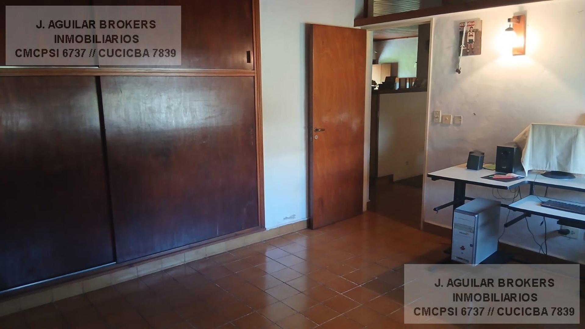 Casa 6 ambientes con 3 baños