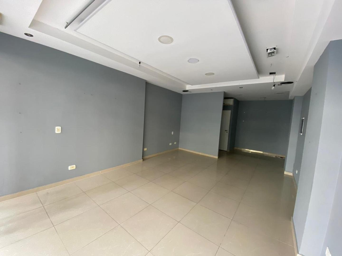 Inmejorable Ubicación - Bv. Charcas - Foco Comercial - Impec