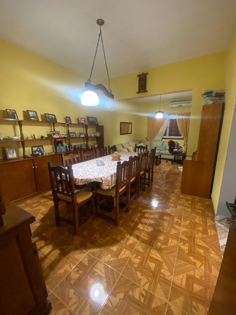 Depto Tipo Casa en Venta 50 años