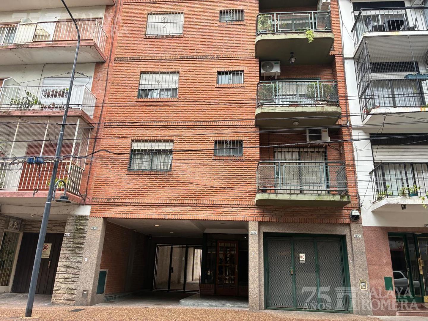 Departamento 2 ambientes en venta Olivos 55 mts
