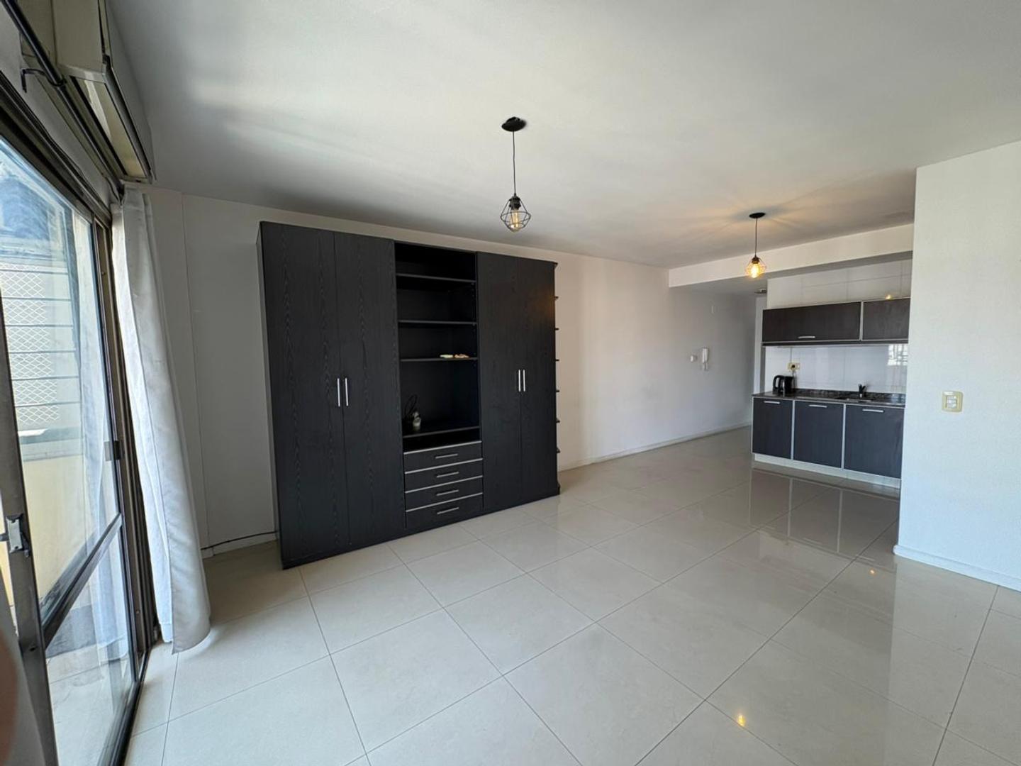 Juan B Alberdi 500, Piso 9