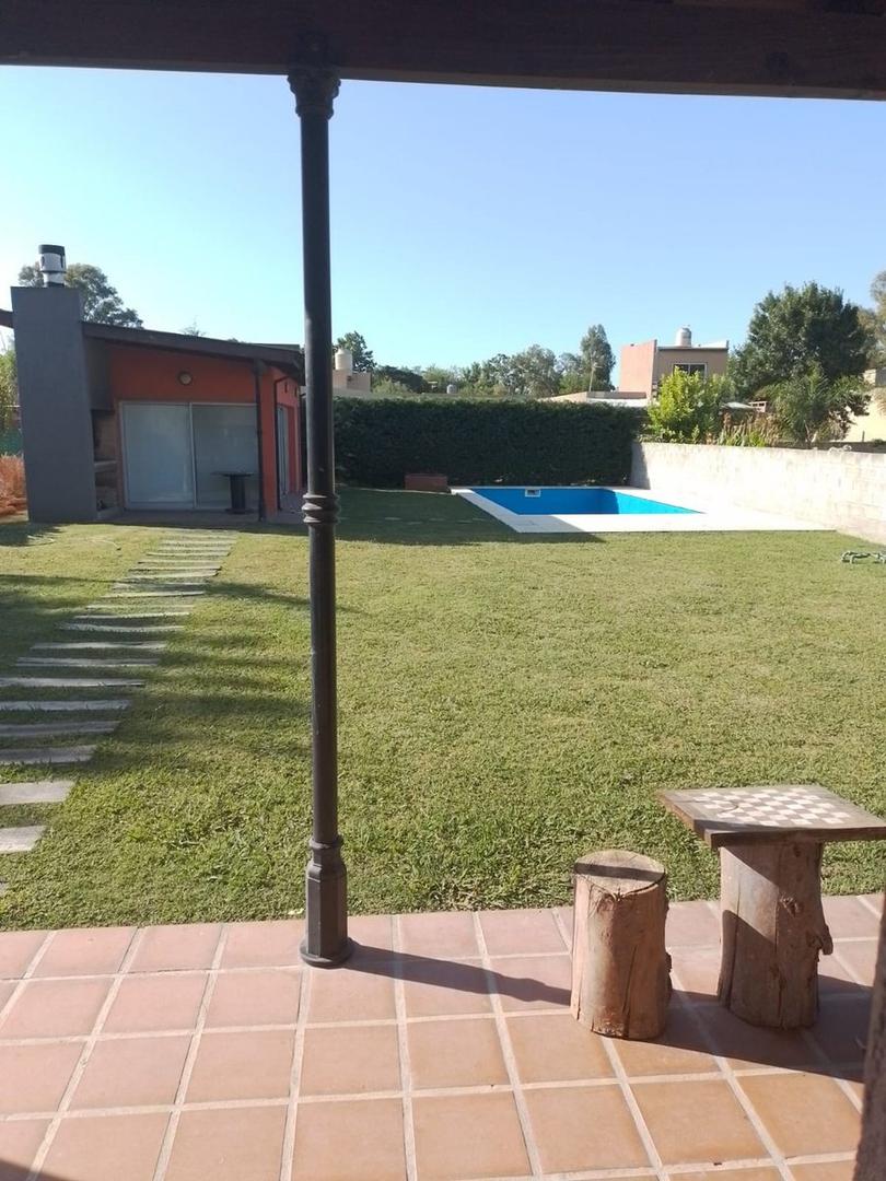 VENTA CASA 4 AMBIENTES PILETA LOMA VERDE ESCOBAR