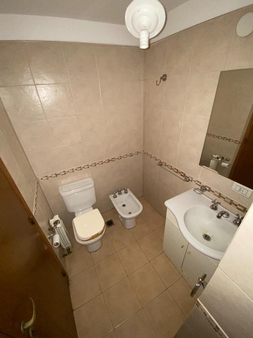 VENDO DPTO 2 DORM 2 BAÑOS CON BALCÓN