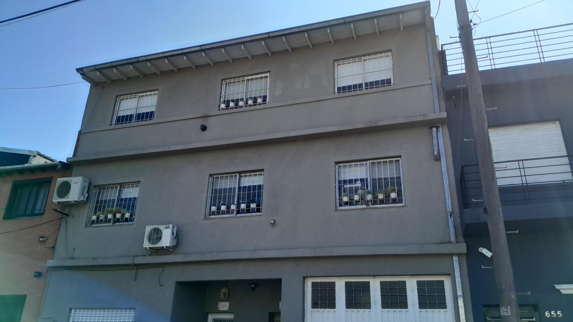 Venta excelente Ph en duplex - 3 dormitorios -