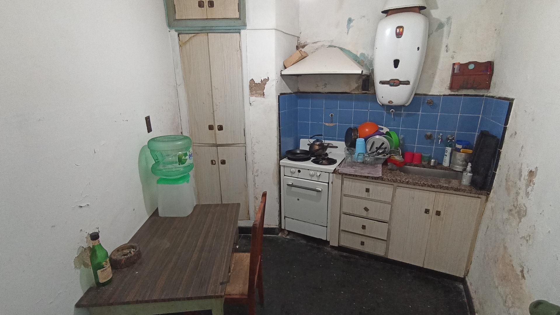 OPORTUNIDAD  Casda en lote propio y espacio aéreo