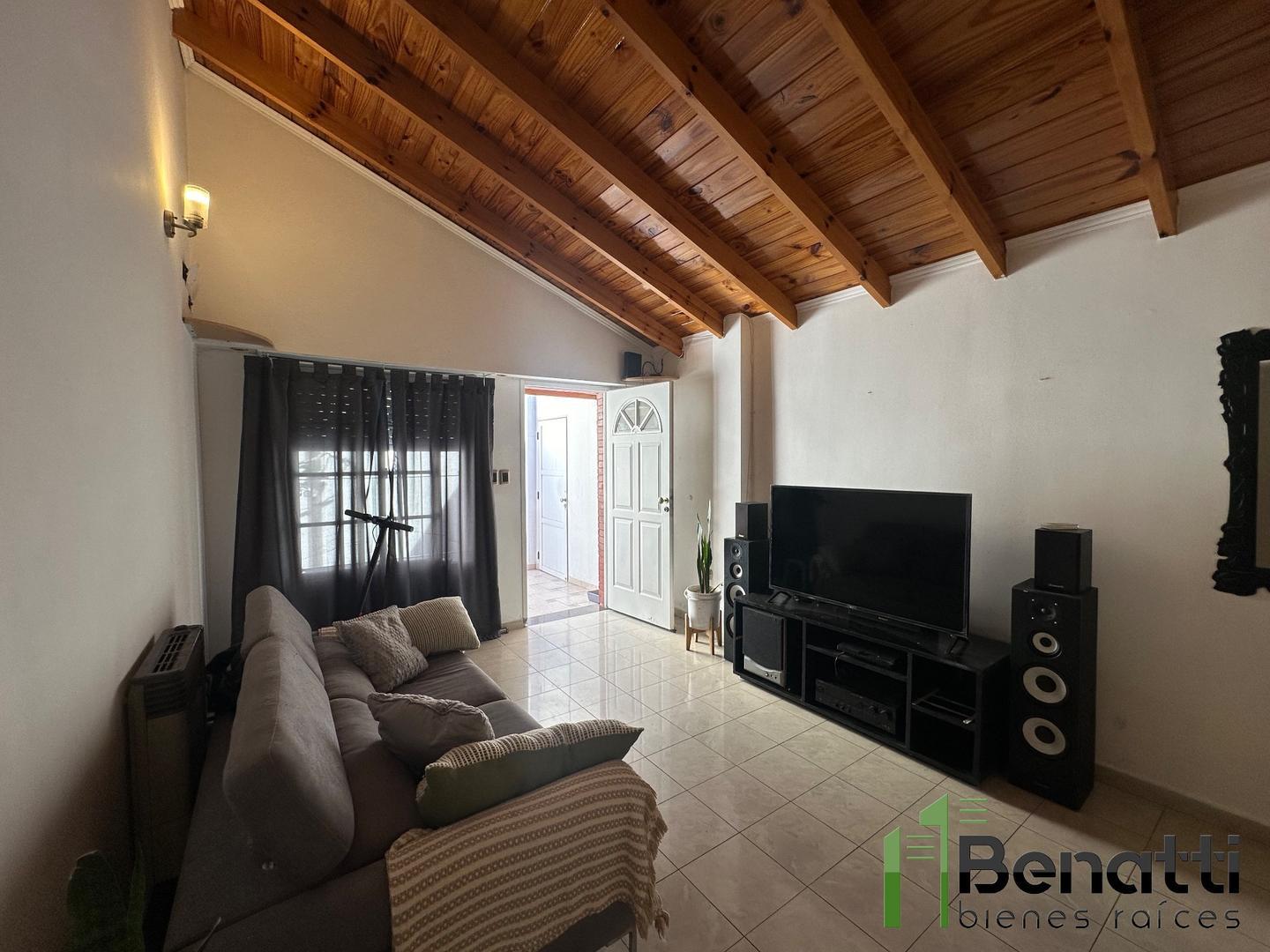 Depto Tipo Casa en Venta en Ramos Mejia, USD 95.000