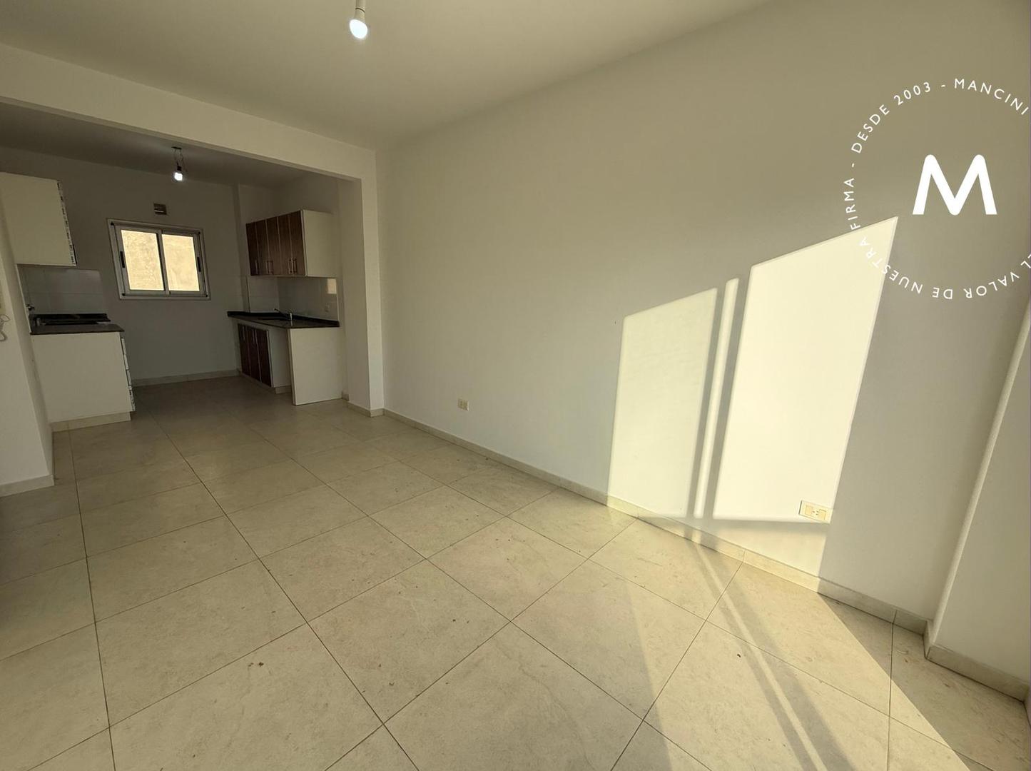 Departamento en Alquiler en General San Martin, $ 700.000