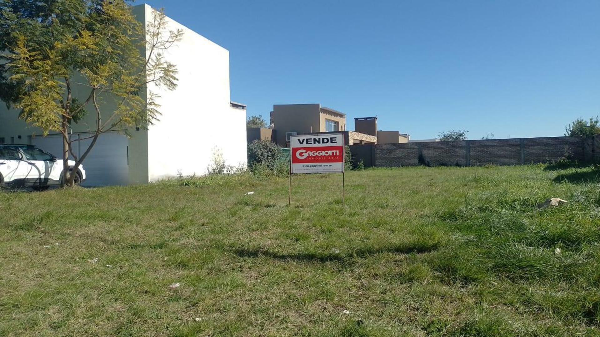 Terreno - Barrio El Bosque