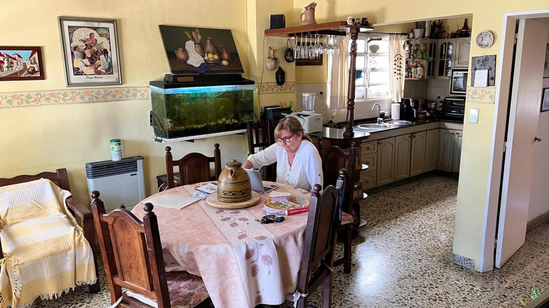 Casa 6 ambientes con 1 baño