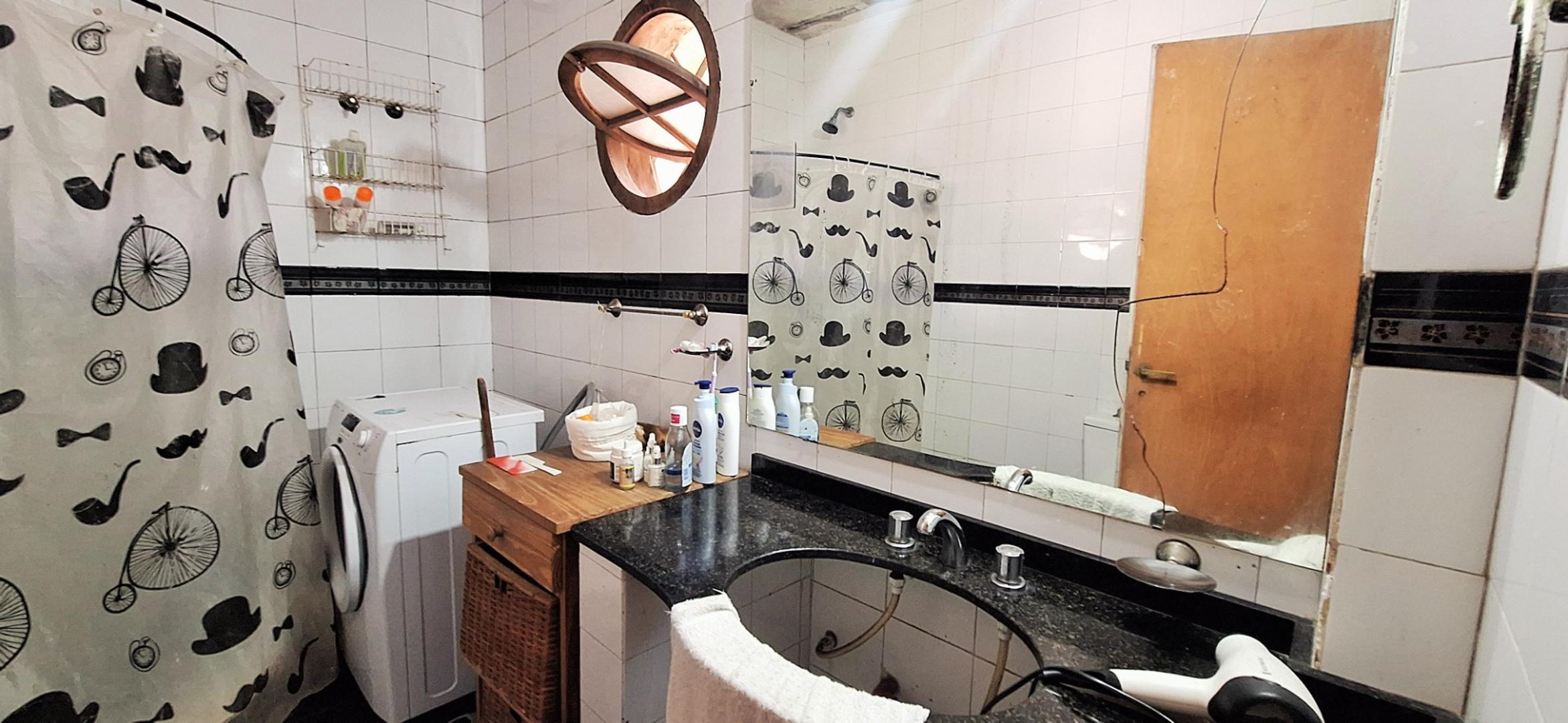 Casa 3 ambientes con 1 baño