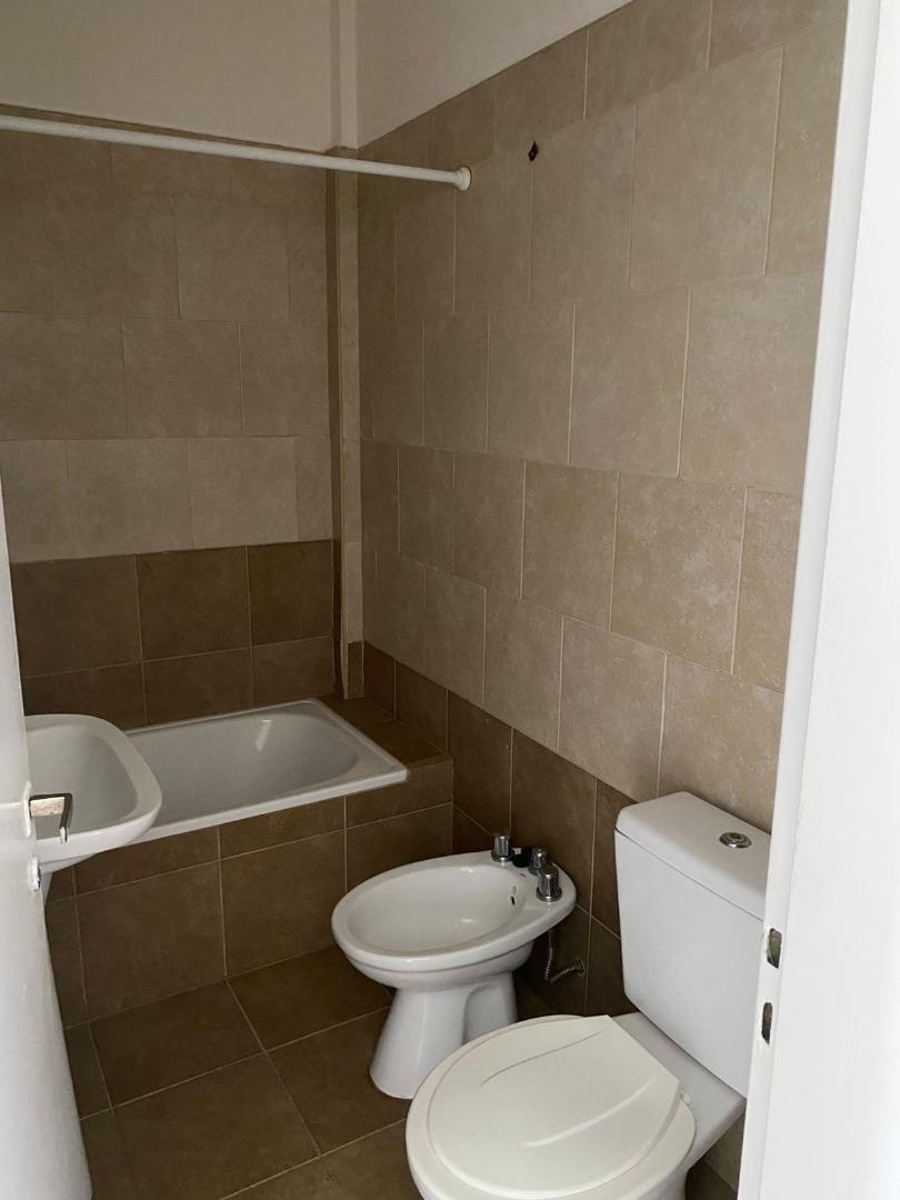 Departamento en Alquiler con 1 cochera