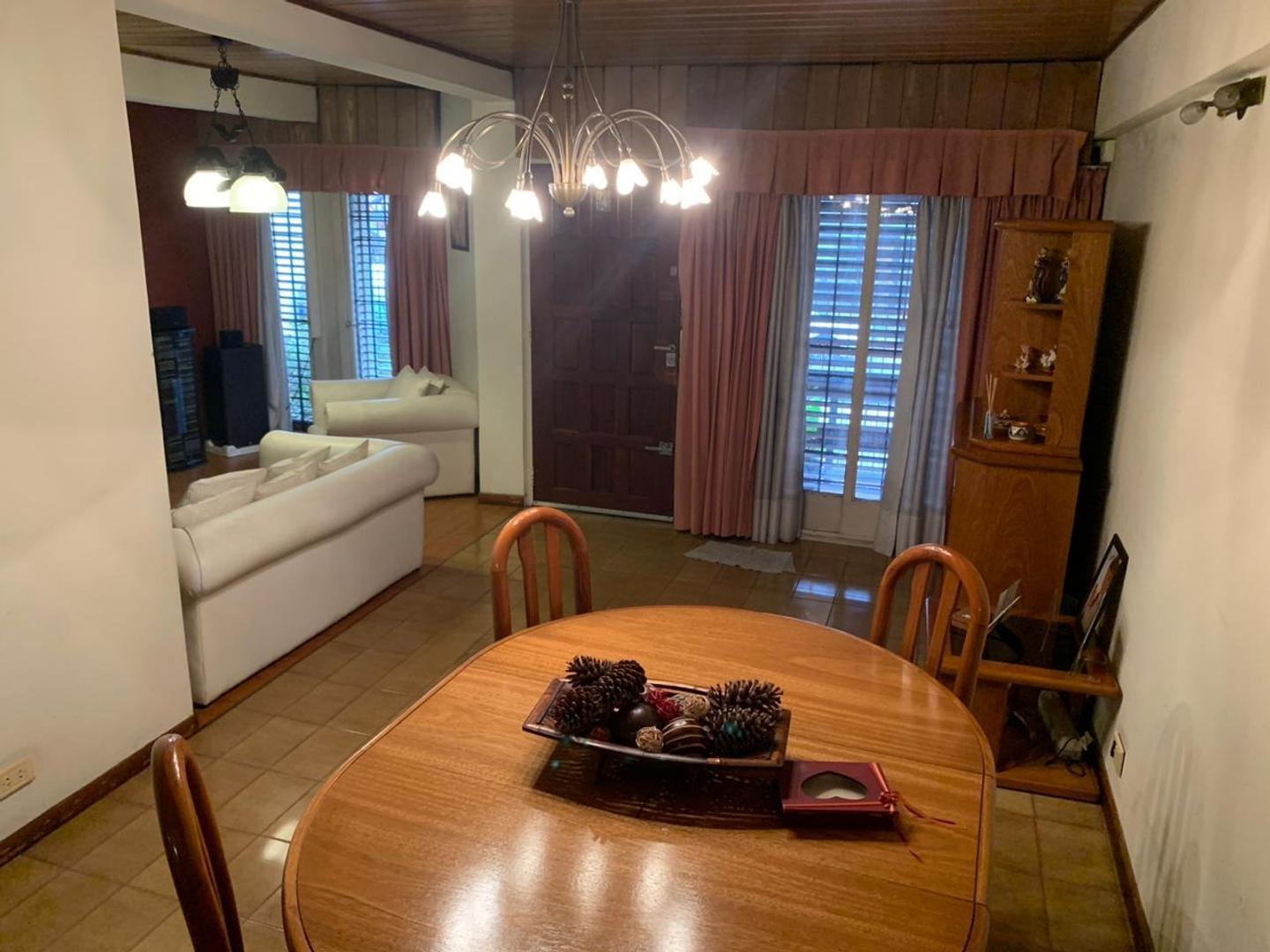 Casa en Venta en Villa Luzuriaga, USD 200.000