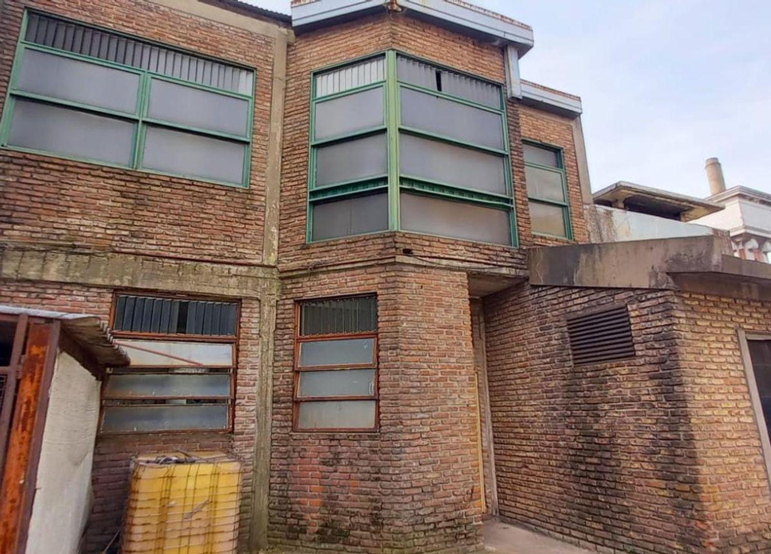 ALQUILER DEPÓSITO/NAVE INDUSTRIAL EN LANÚS OESTE