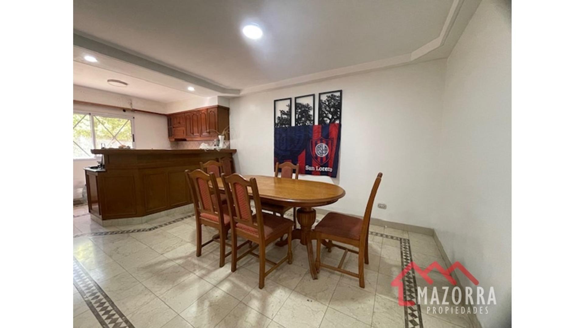 Casa en VENTA - Caseros