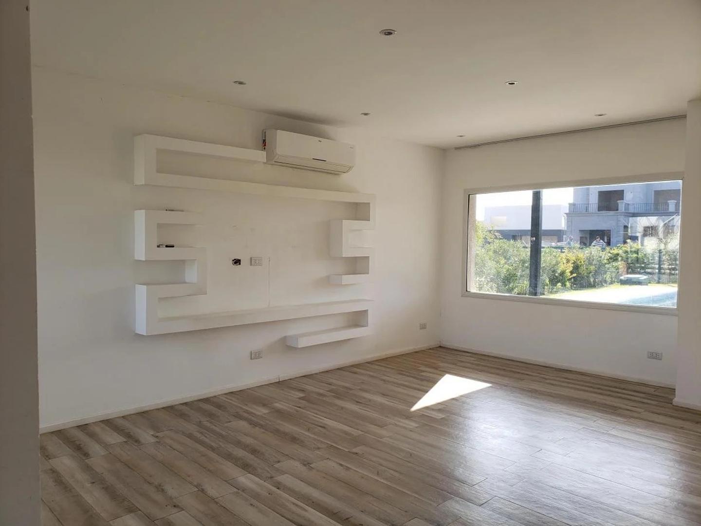 Casa en Alquiler al Norte