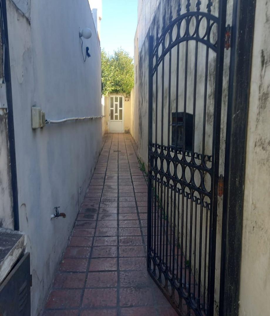 Venta casa 2 dorm. San Nicolás.