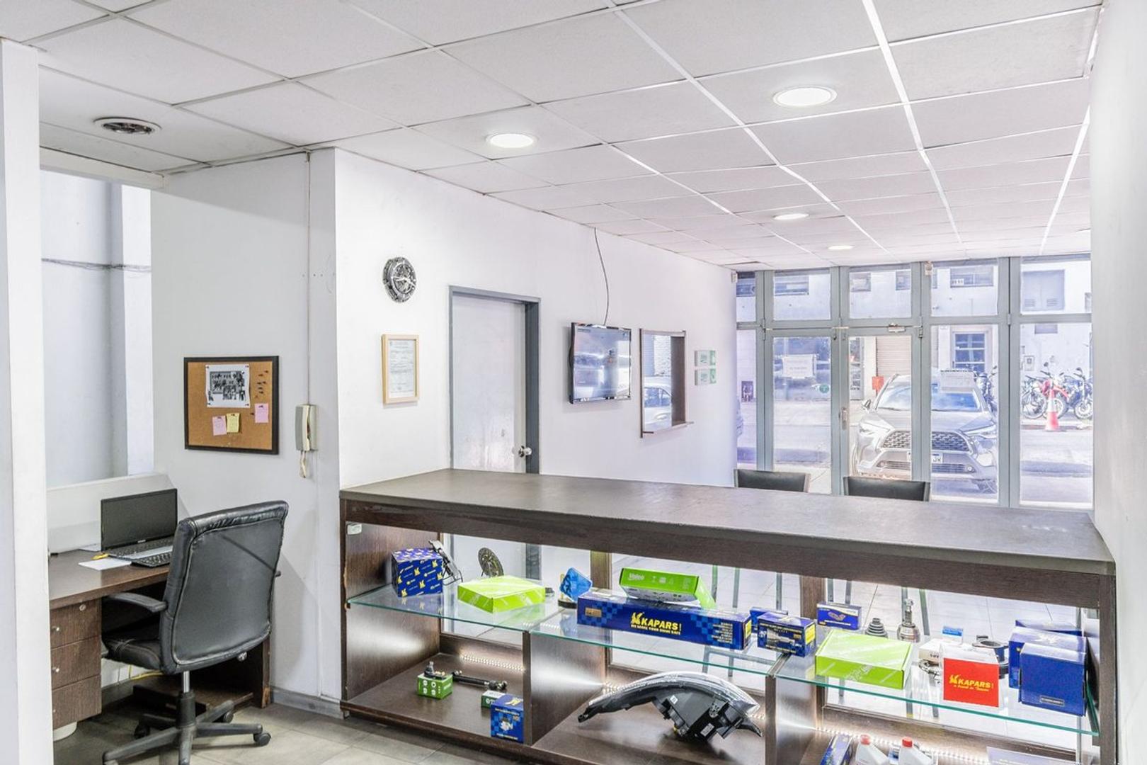 Galpón Comercial/ Depósito Fitz Roy y Warnes