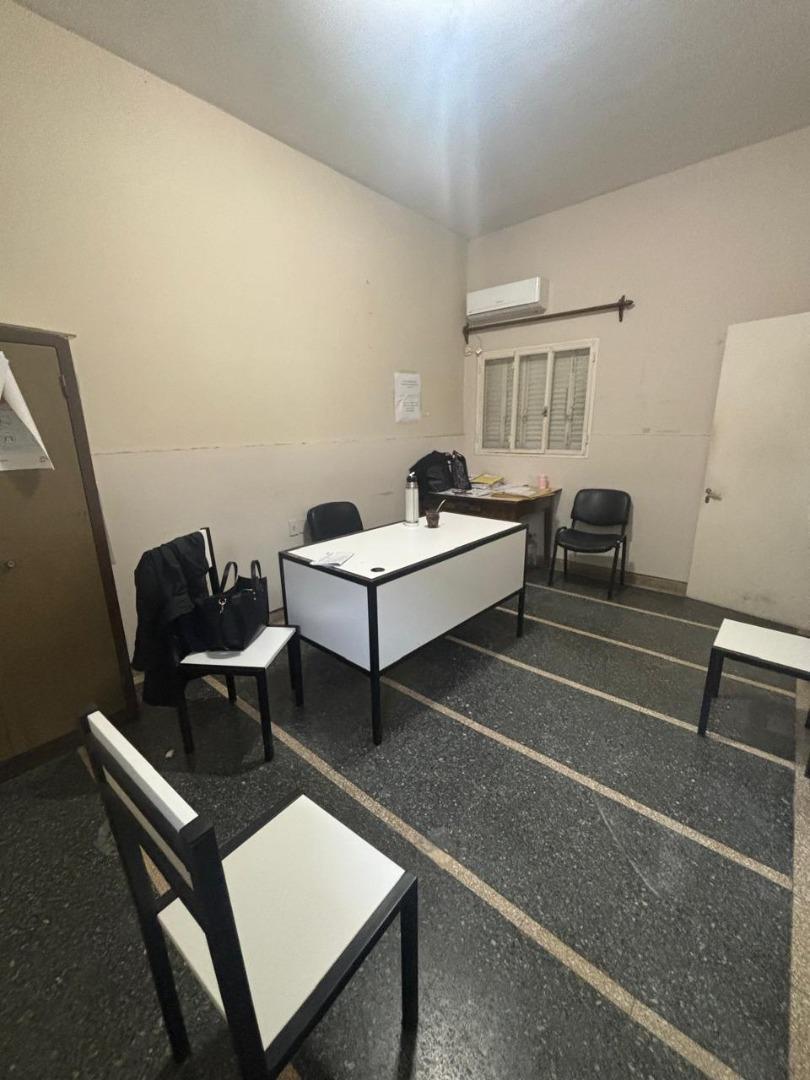 Casa 5 ambientes con 4 baños