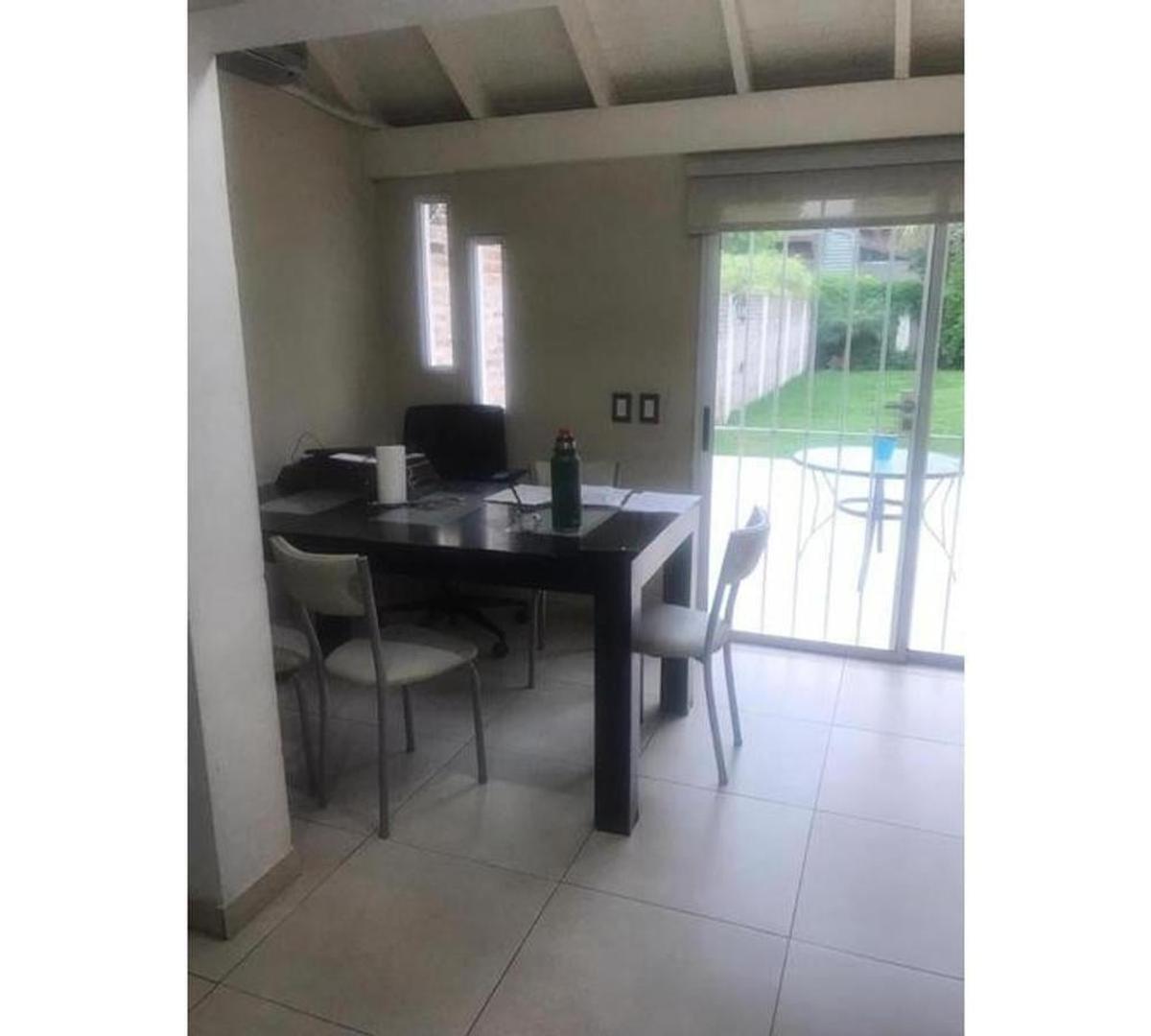 Casa 4 ambientes con 3 baños