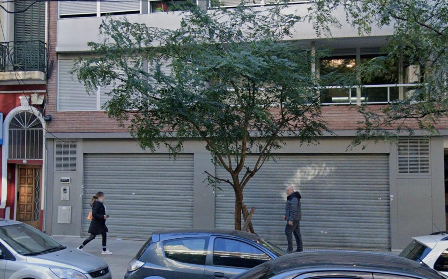 LOCAL a ESTRENAR  Caballito Sur  533m2 sobre Av Directorio