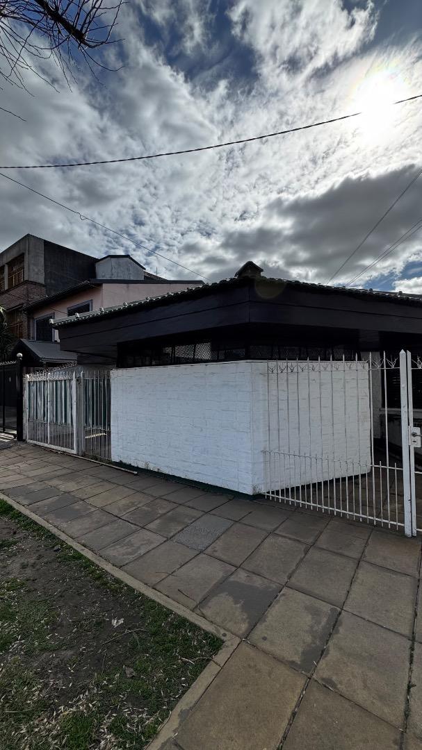 CASA EN VENTA - MERLO