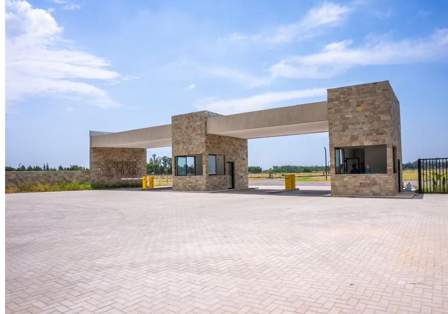 Lote en venta B. Privado  Nortes del Pilar