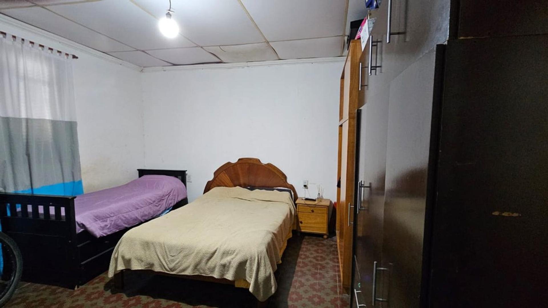 VENTA/CASA/ Bª 9 DE JULIO/CON SERVICIOS