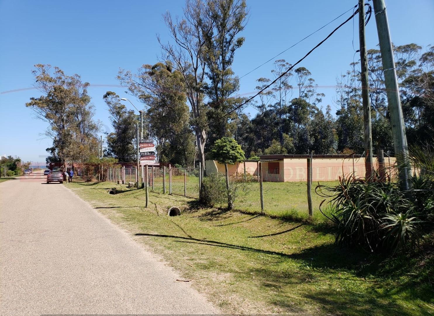 Av. Del Parador Viejo 2000