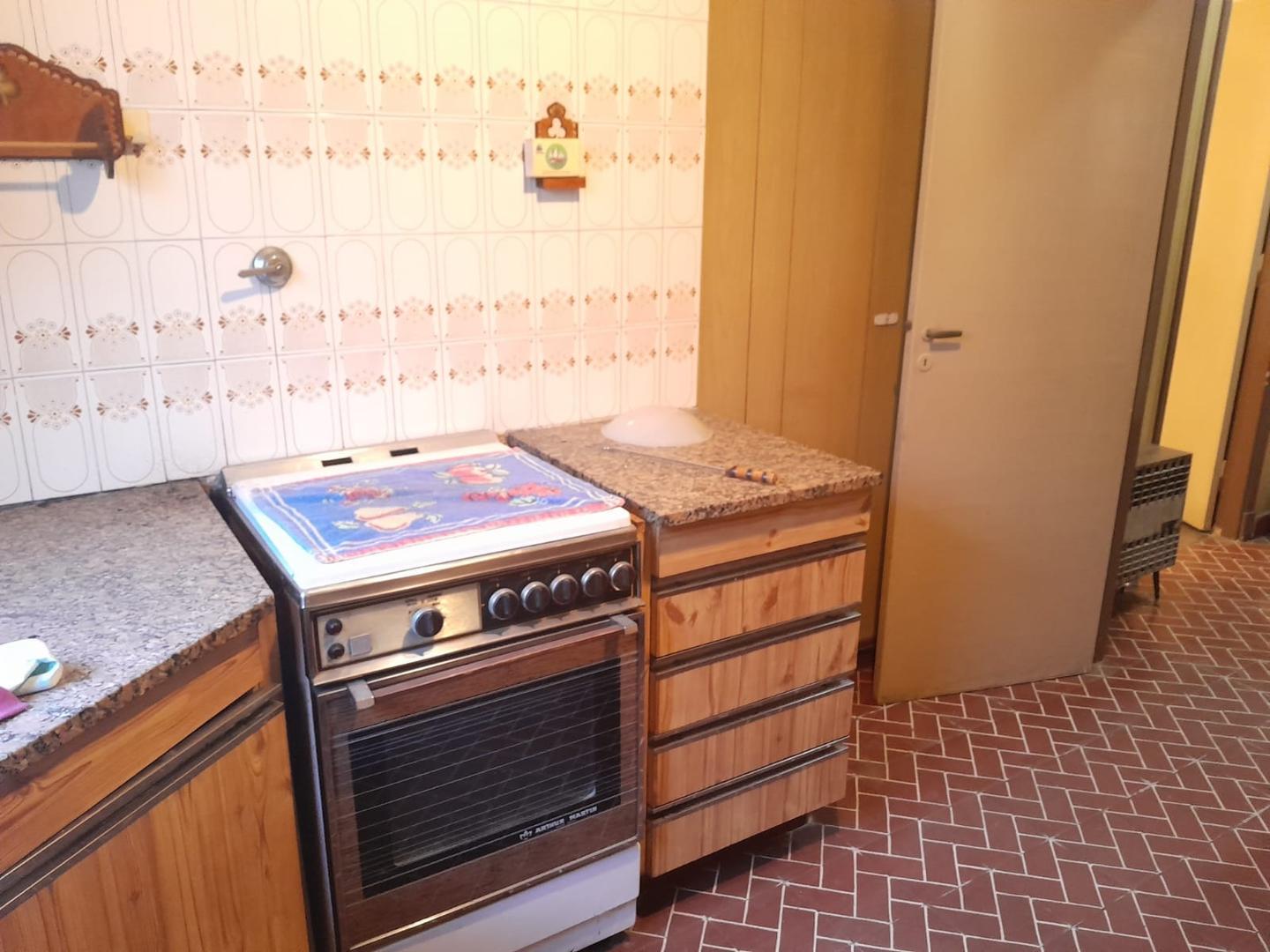 Depto Tipo Casa en Venta 60 años